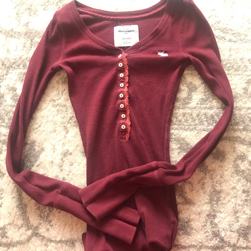 Maroon long sleeve shirt